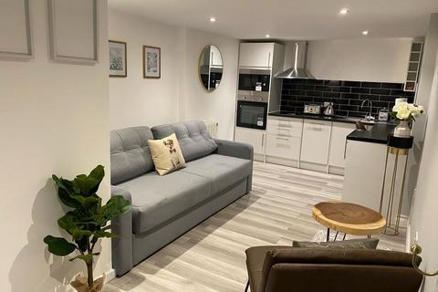 undefined, Woodford Green, IG8
