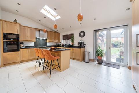 5 bedroom semi-detached house for sale, Castleview Road, Langley, Berkshire, SL3