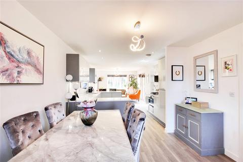 16 Hill Close, Edenbridge, TN8 6EF