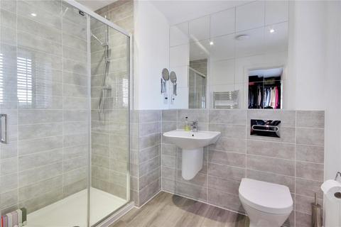 16 Hill Close, Edenbridge, TN8 6EF