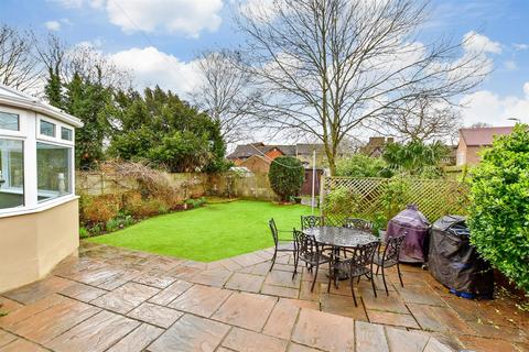 6 Blackfen Road, Sidcup, DA15 8SN