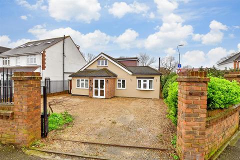 6 Blackfen Road, Sidcup, DA15 8SN