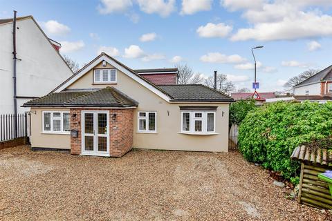 6 Blackfen Road, Sidcup, DA15 8SN