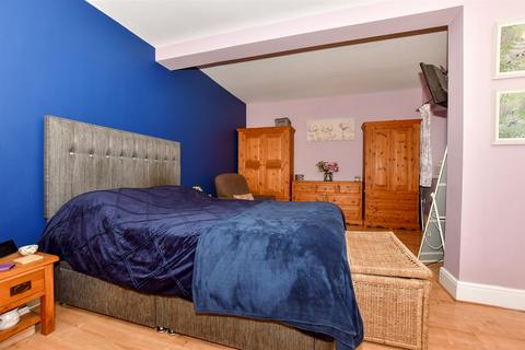 6 Blackfen Road, Sidcup, DA15 8SN