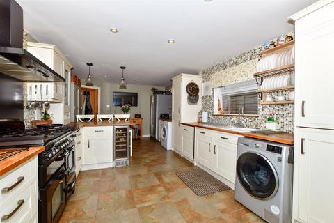 6 Blackfen Road, Sidcup, DA15 8SN