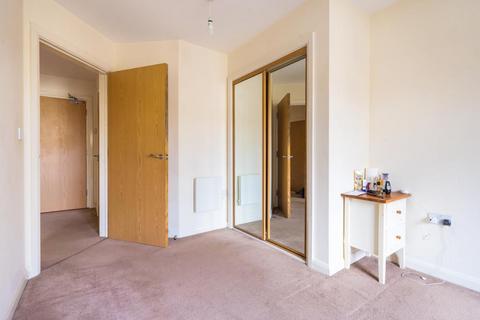 2 bedroom apartment to rent, Woodford Way,  Witney,  OX28