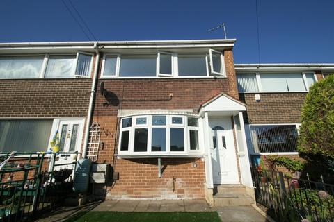 3 bedroom house to rent, Swinnow Garth, Leeds, West Yorkshire, LS13