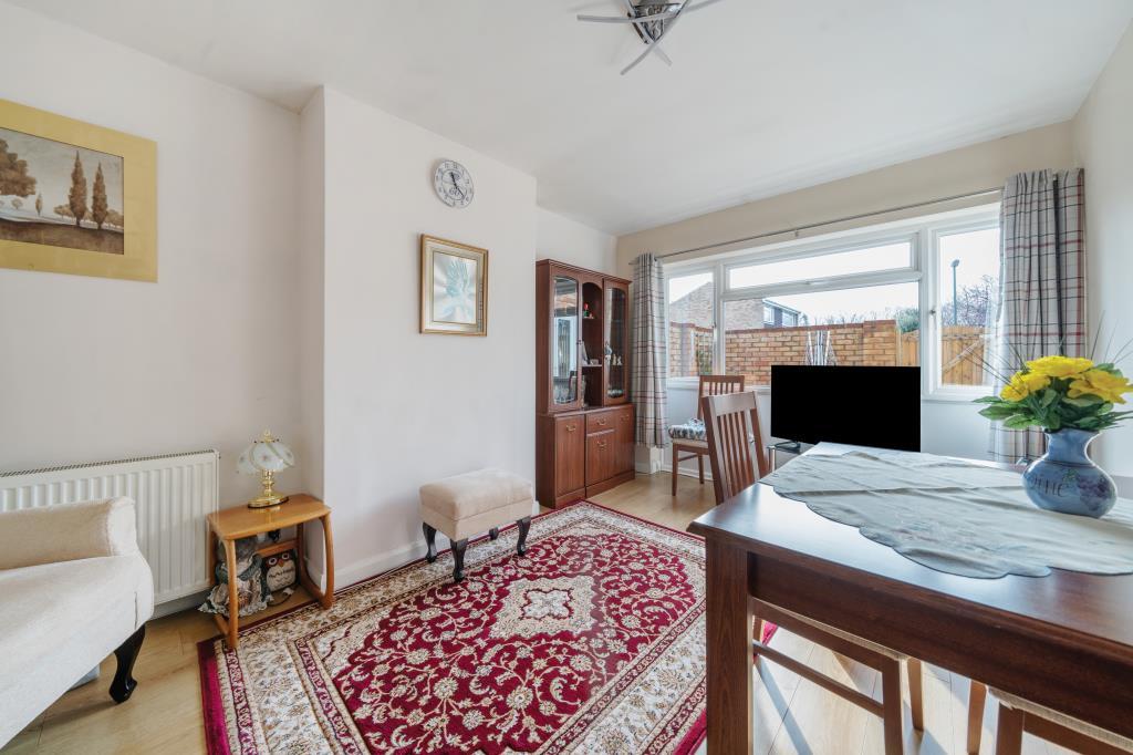 Bagshot, Surrey, GU19 3 bed detached bungalow for sale £500,000
