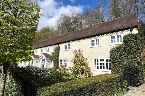 3 bedroom semi-detached house for sale, Moor Park House Way, Farnham, Surrey