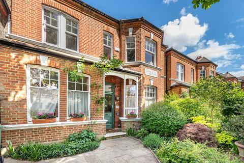 4 bedroom semi-detached house to rent, Chestnut Road, West Norwood, London, SE27