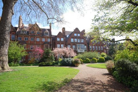1 bedroom flat to rent, Collingham Gardens, South Kensington, London, SW5