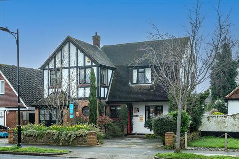 3 bedroom detached house for sale, Burlescoombe Road, Thorpe Bay, SS1