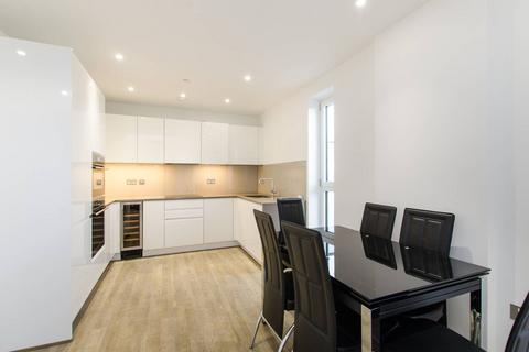 2 bedroom flat to rent, Wandsworth Road, Nine Elms, London, SW8