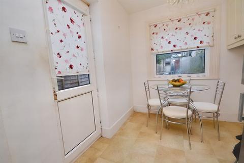 16 Ashley Road, Salisbury, SP2 7BZ