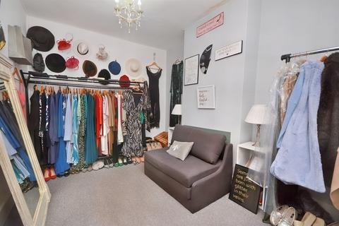 16 Ashley Road, Salisbury, SP2 7BZ
