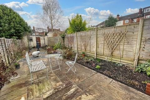 16 Ashley Road, Salisbury, SP2 7BZ