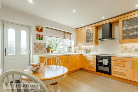 318 Den Lane, Springhead, Oldham, OL4 4RE