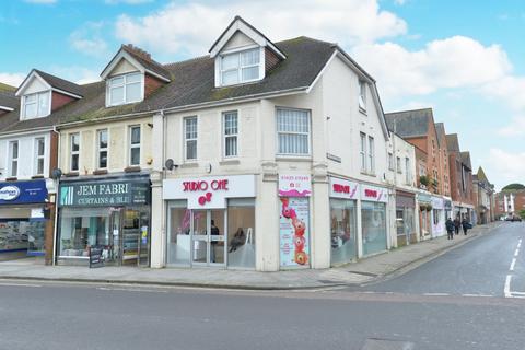 2 bedroom apartment for sale, 14 Station Road, New Milton, Hampshire, BH25