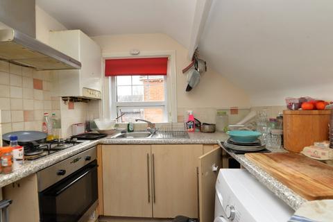 2 bedroom apartment for sale, Station Road, New Milton, Hampshire, BH25