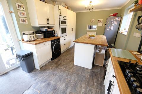 4 bedroom detached house for sale - Frome Close, Marchwood SO40