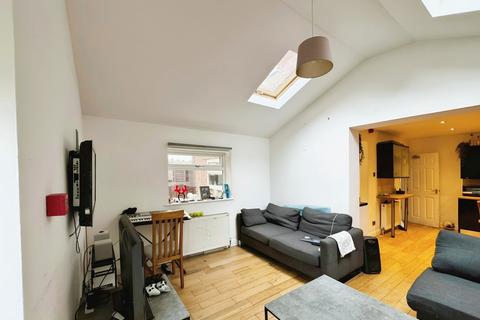 8 bedroom semi-detached house to rent, Cotton Lane, Manchester, Greater Manchester, M20