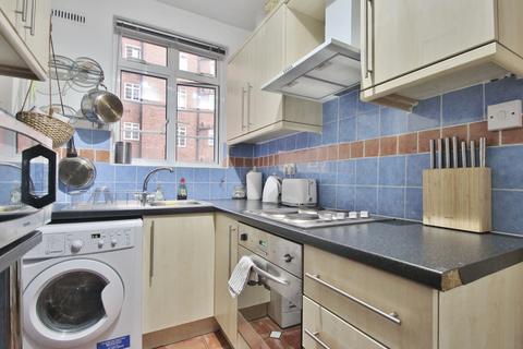 1 bedroom flat to rent, Latymer Court, Hammersmith Road, Hammersmith, W6