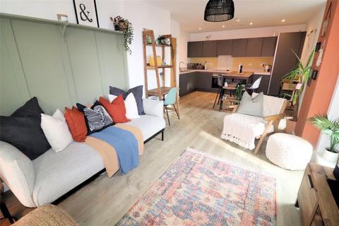 2 bedroom flat for sale - Picture House, 1 Marketfield Way, Redhill, Surrey, RH1