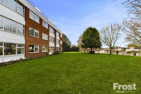 12, Penton Court Jamnagar Close, Staines, TW18 2JU