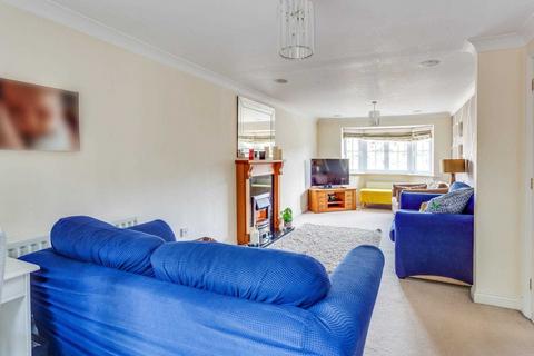 26 Tymawr, Caversham, Reading, RG4 7XR