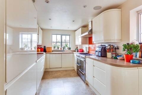 26 Tymawr, Caversham, Reading, RG4 7XR