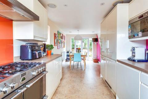 26 Tymawr, Caversham, Reading, RG4 7XR