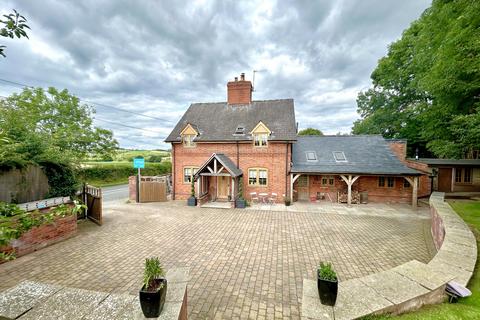 3 bedroom semi-detached house for sale, Hereford HR1