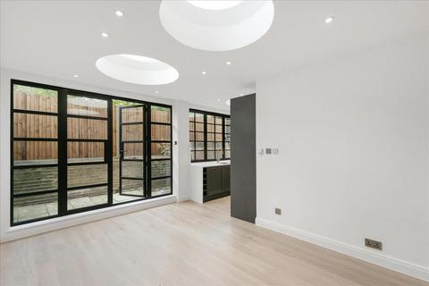 3 bedroom apartment for sale, Fulham Road , Fulham, London, SW6