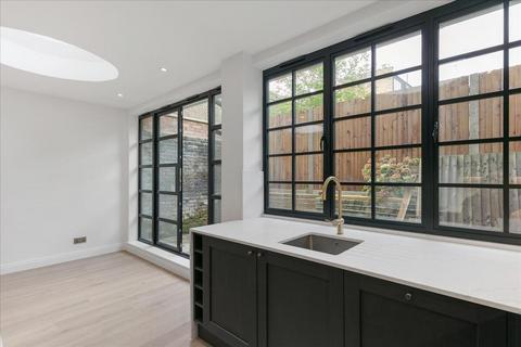 3 bedroom apartment for sale, Fulham Road , Fulham, London, SW6