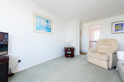 1 bedroom flat for sale, Kempock Place, Gourock, PA19