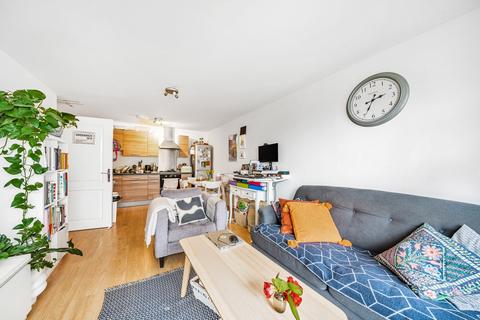 2 bedroom apartment for sale, Tarves Way, Greenwich