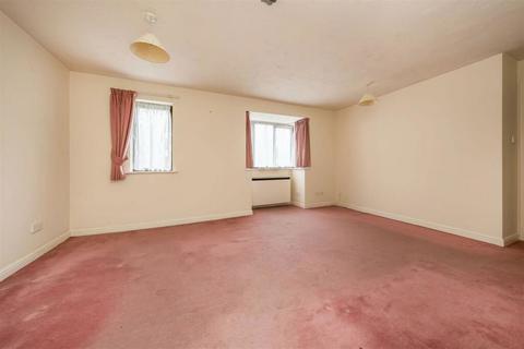 2 bedroom flat for sale - Varsity Drive, Twickenham , London , Middlesex, TW1 1AN