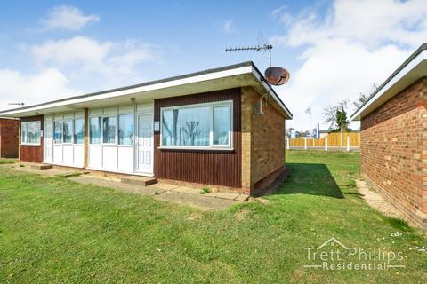 2 bedroom chalet for sale, Beach Road, Great Yarmouth, NR29