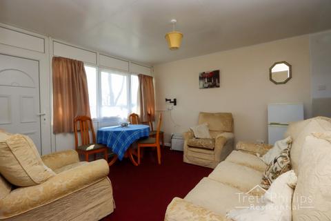 2 bedroom chalet for sale, Beach Road, Great Yarmouth, NR29