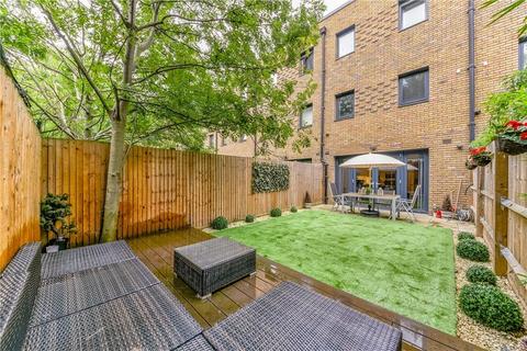 4 bedroom terraced house for sale, Mary Rose Square, London, SE16