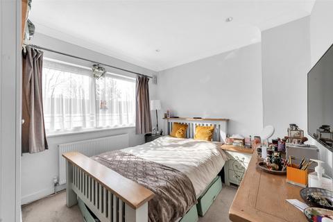 2 bedroom maisonette for sale, Eversley Avenue, Bexleyheath, Kent, DA7
