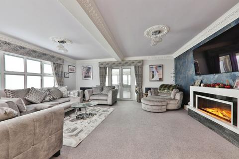 4 bedroom detached house for sale - Malton Road, Cherry Burton, Beverley, HU17 7FT