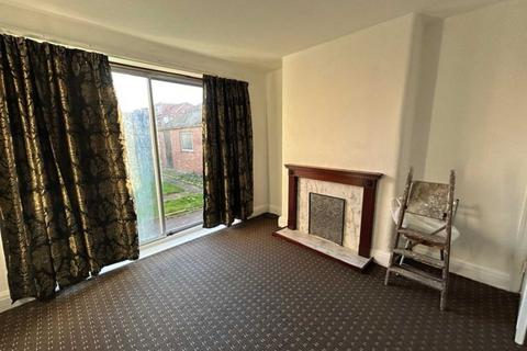 3 bedroom semi-detached house to rent - Old Hall Lane, Manchester