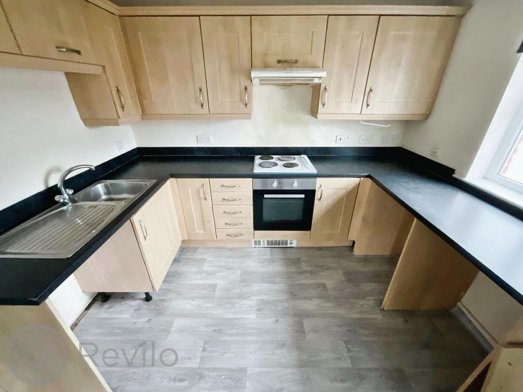 Newbold Hall Drive, Rochdale, OL16 2 bed apartment to rent £725 pcm