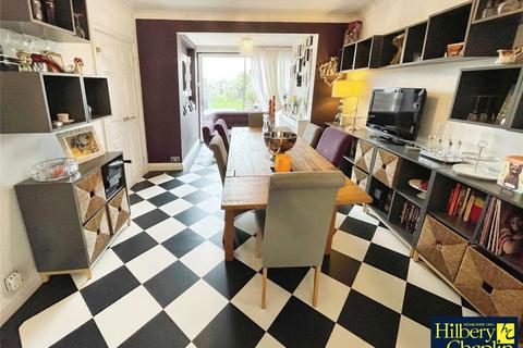 213 Warren Drive, Hornchurch, RM12 4PL