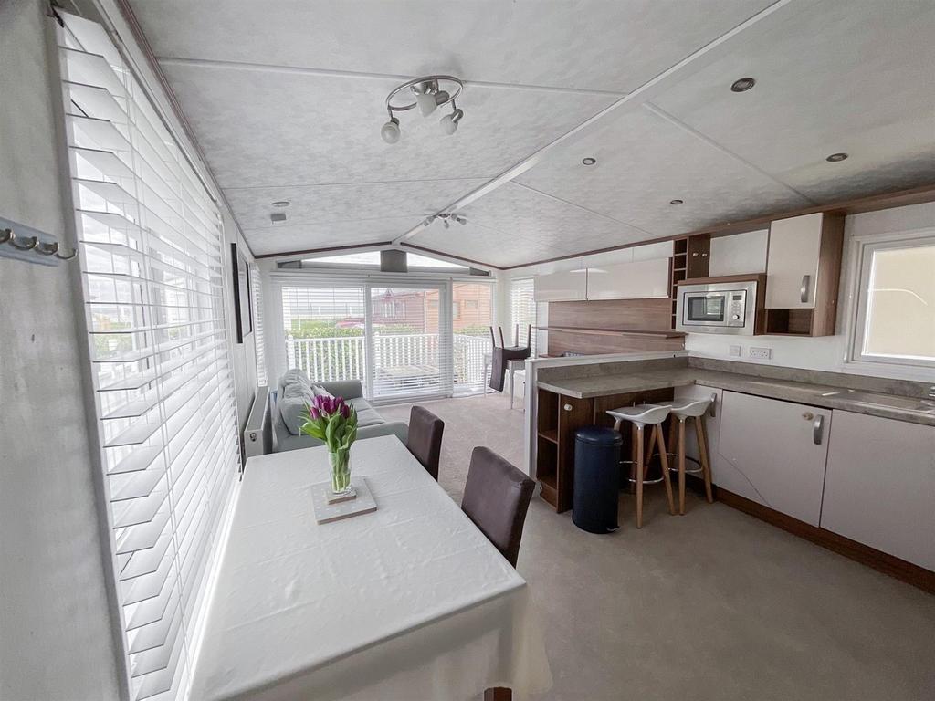 Eastern Road, Portsmouth, Hampshire 2 bed mobile home for sale £69,000