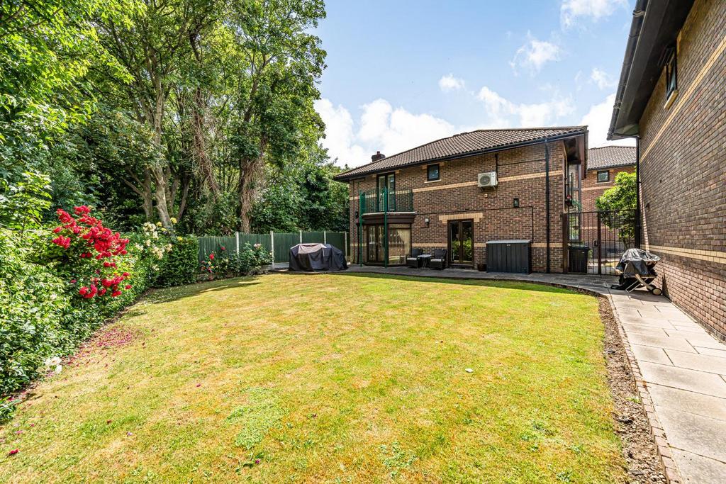 Ridgeway Gardens, Highgate 5 bed detached house for sale £2,000,000
