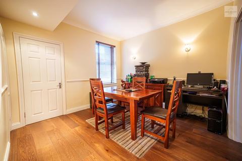34 Henderson Road, London, N9 7QU