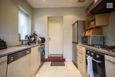 34 Henderson Road, London, N9 7QU