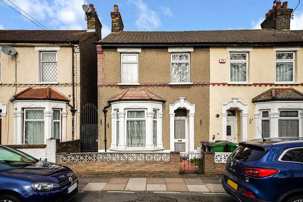 Suffolk Road, Barking, IG11 2 bed end of terrace house for sale £350,000